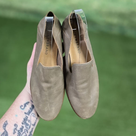 LUCKY BRAND | CAHILL GENUINE LEATHER LOAFERS w\ FOLD DOWN HEEL BACK - Picture 4 of 15